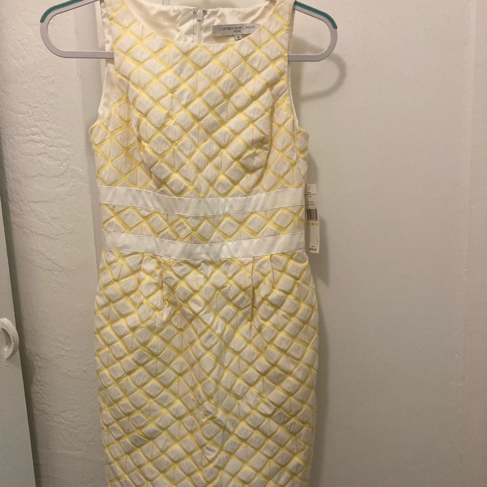 ***BRAND NEW*** Carmen Marc Valvo yellow and white knee length dress.